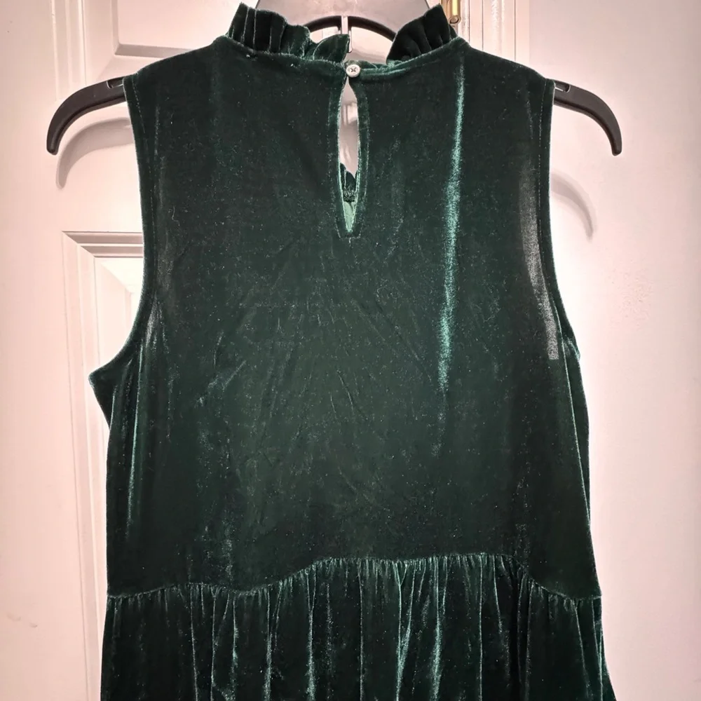 J.crew size 4 sleeveless midi green velvet dress